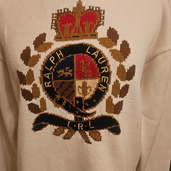 Ralph Lauren White Crewneck Sweater with Gold & Navy Crest - Picture 2 of 5